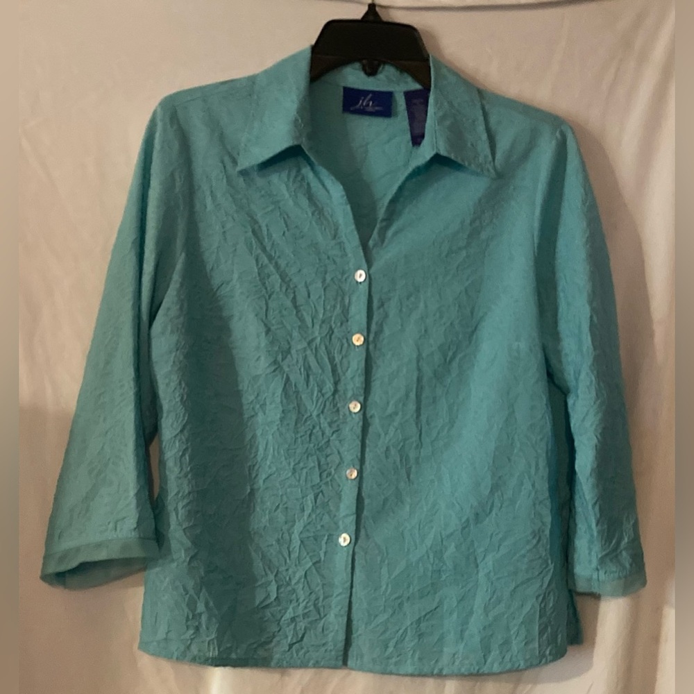 J.H. Collectibles Petite Aqua Blue Shirt Size M